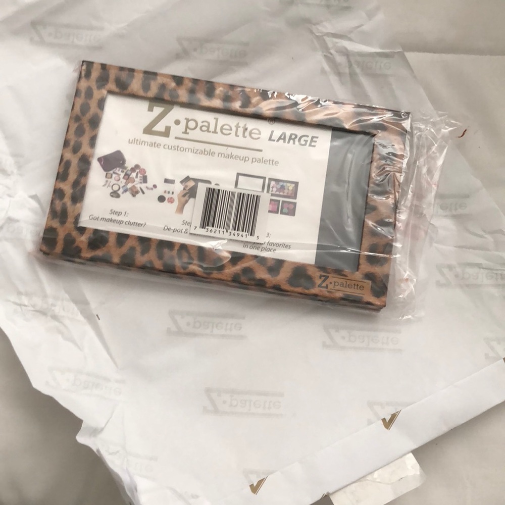 ***Brand New*** Animal Print Large Z Palette